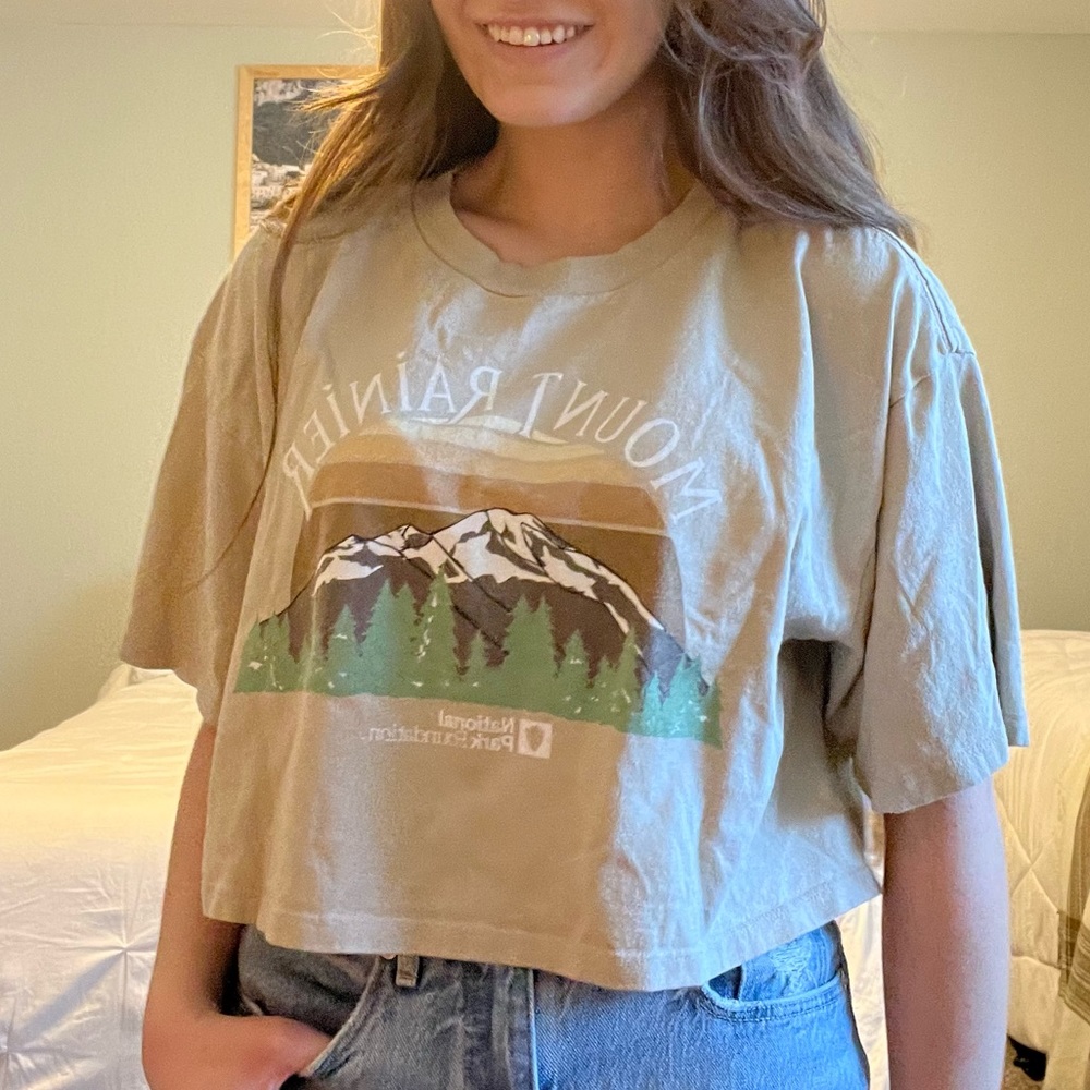 Mount Rainier National Park Foundation Crop Tee